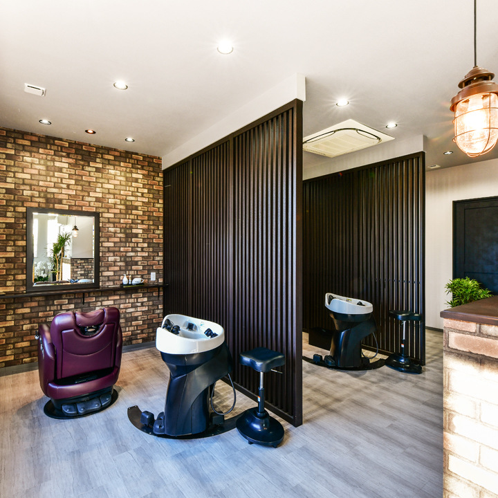 シェービングに定評　理容室カミーノ　店内